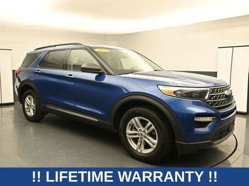 Used 2023 Ford Explorer XLT w/ Equipment Group 202A AWD/4WD image 2
