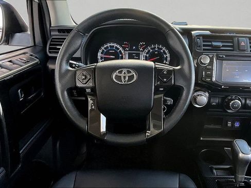 Used 2019 Toyota 4Runner TRD Off-Road Premium image 8