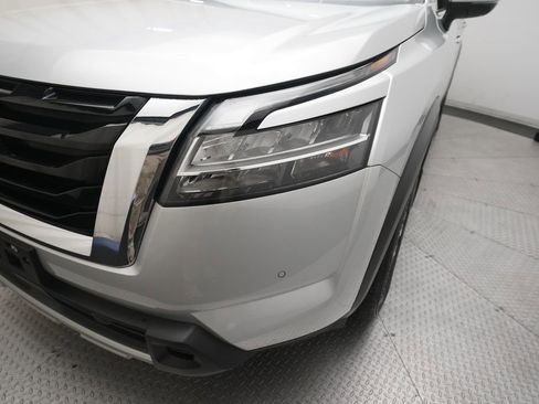 Used 2024 Nissan Pathfinder SL image 21