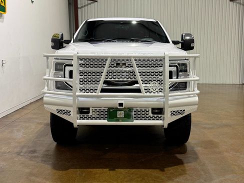 Used 2022 Ford F250 Platinum w/ Tremor Off-Road Package AWD/4WD image 2