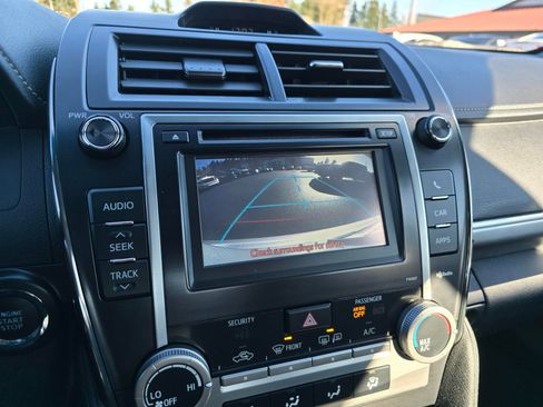 Used 2012 Toyota Camry SE image 17