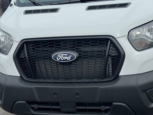 New 2026 Ford Transit 250 148 Medium Roof RWD image 5