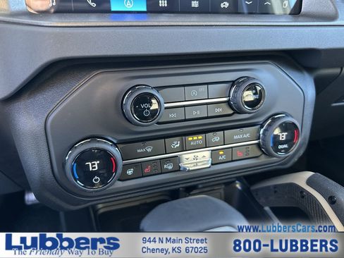 New 2025 Ford Bronco Badlands image 18