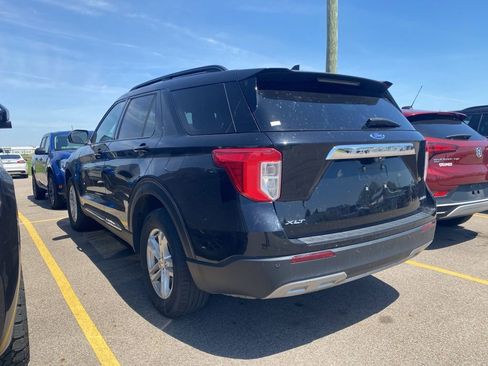 Used 2023 Ford Explorer XLT w/ Equipment Group 202A AWD/4WD image 12