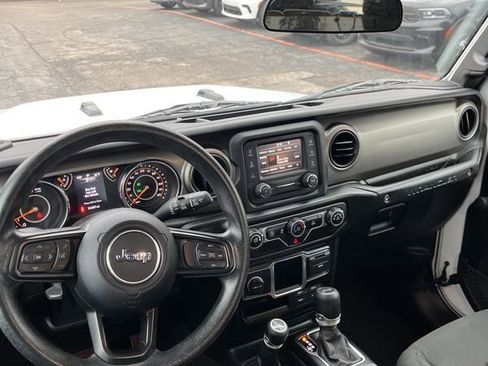 Used 2021 Jeep Wrangler Unlimited Sport image 3