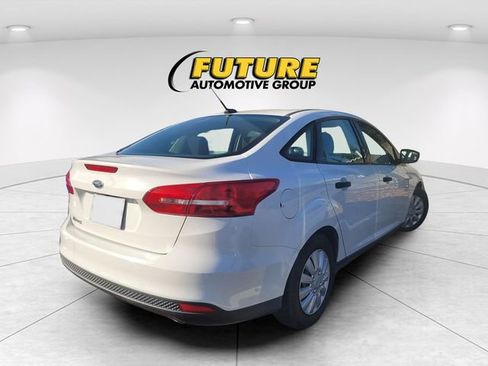 Used 2017 Ford Focus S FWD image 3