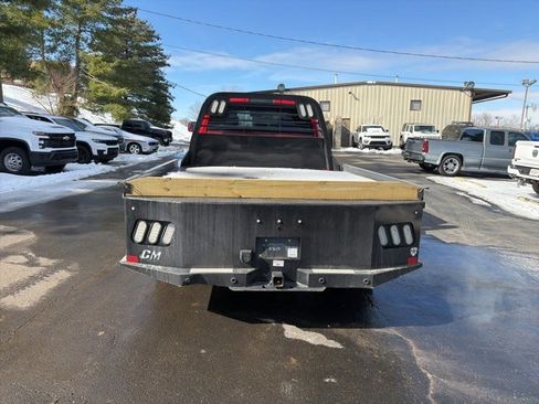 Used 2022 RAM 3500 Tradesman w/ Chrome Appearance Group image 8