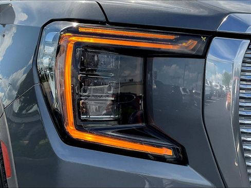 Used 2021 GMC Yukon Denali AWD/4WD image 33