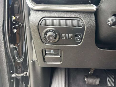 Used 2022 Jeep Wagoneer Series III w/ Convenience Group I AWD/4WD image 21