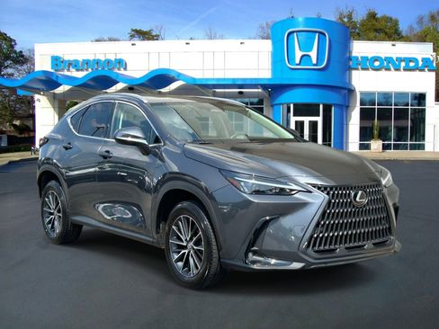 Used 2025 Lexus NX 250 FWD w/ Accessory Package (2T) image 1