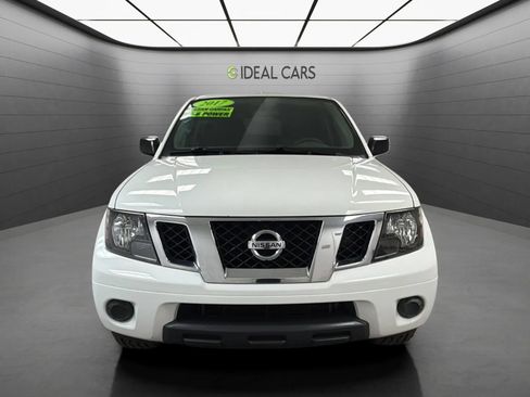 Used 2017 Nissan Frontier SV RWD image 2