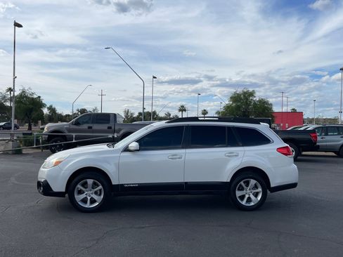 Used 2013 Subaru Outback 2.5i Premium w/ All-Weather Pkg AWD/4WD image 2