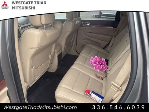 Used 2013 Jeep Grand Cherokee Limited w/ Luxury Group II image 8