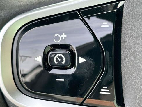 New 2026 Volvo XC60 B5 Plus w/ Protection Package Premier image 21