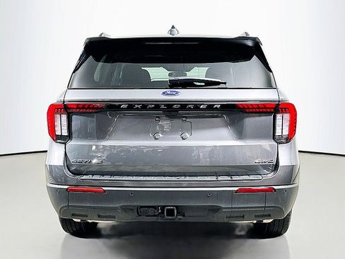 New 2026 Ford Explorer Active image 5