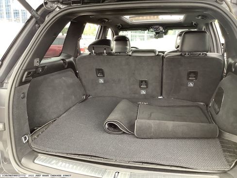 Used 2022 Jeep Grand Cherokee Summit w/ Adv Protech Group IV AWD/4WD image 16