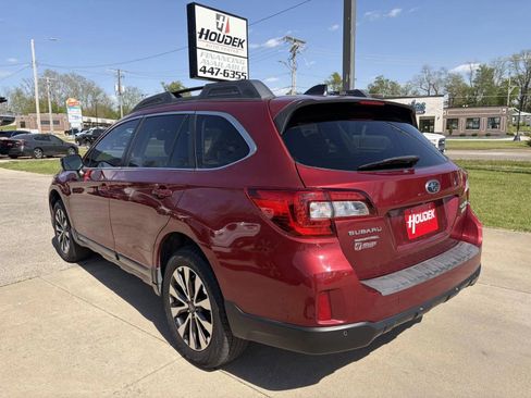 Used 2017 Subaru Outback 2.5i Limited AWD/4WD image 6
