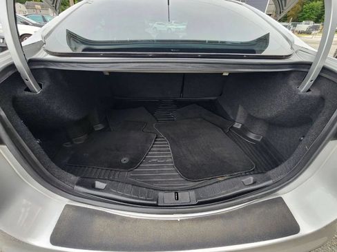 Used 2017 Ford Fusion SE FWD image 12
