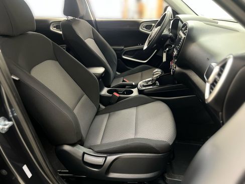 Used 2024 Kia Soul LX w/ Option Group 015 image 21