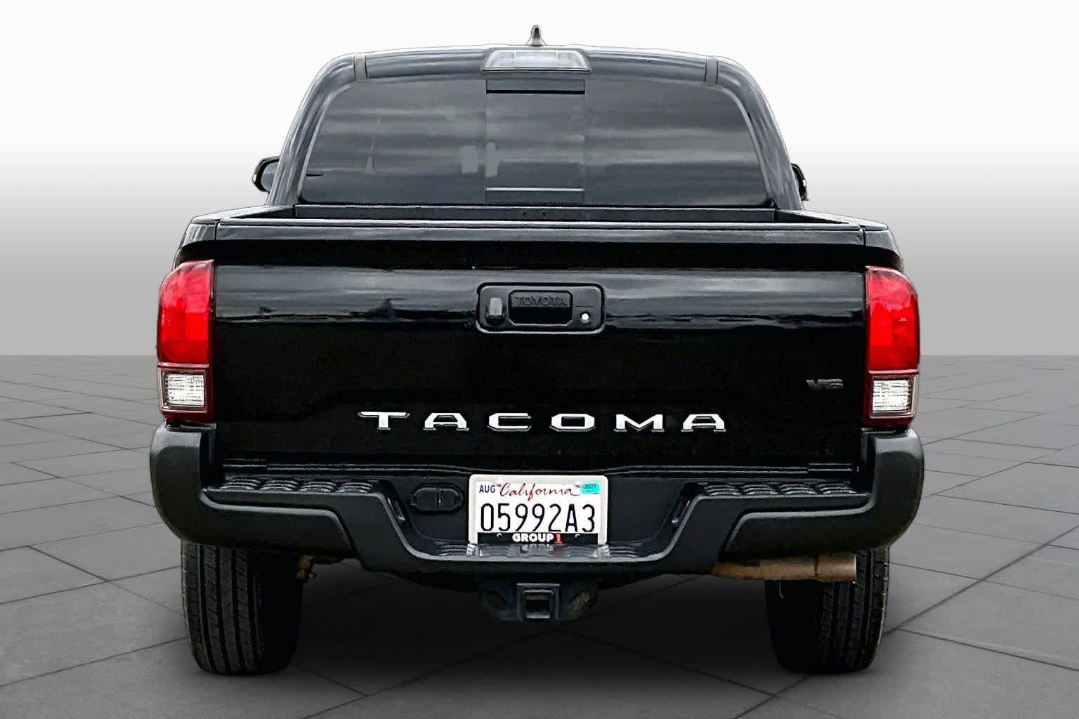 Used 2019 Toyota Tacoma TRD Off-Road AWD/4WD image 4
