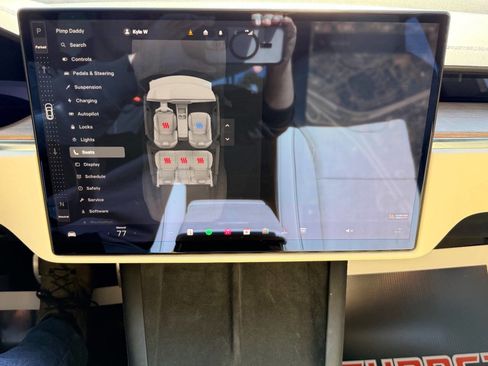 Used 2021 Tesla Model S Plaid image 25