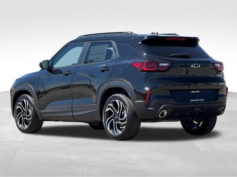 New 2026 Chevrolet TrailBlazer RS w/ Driver Confidence Package FWD image 3