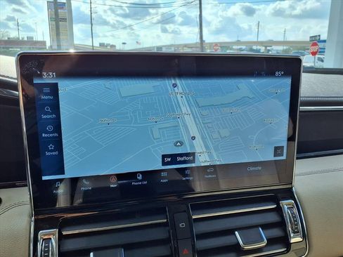 Used 2022 Lincoln Navigator L Reserve image 9