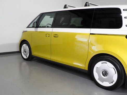 Used 2025 Volkswagen ID. Buzz 1st Edition image 54