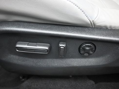 Used 2017 Honda CR-V EX-L image 12