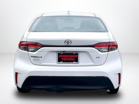 Used 2024 Toyota Corolla LE FWD image 4