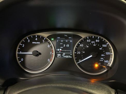 Used 2021 Nissan Kicks S image 28