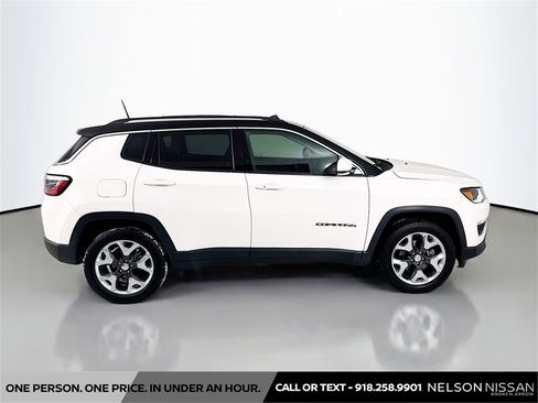 Used 2017 Jeep Compass Limited image 4