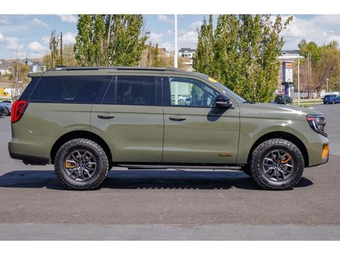 Used 2025 Ford Expedition Tremor AWD/4WD image 2