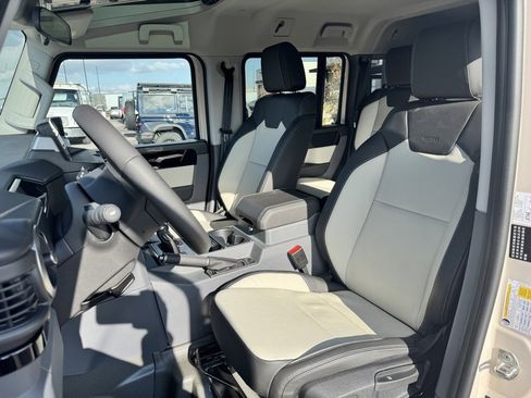 New 2025 INEOS Grenadier Fieldmaster Edition image 9