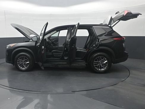 Used 2026 Nissan Rogue SV FWD image 37