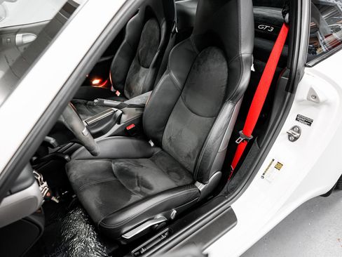 Used 2010 Porsche 911 GT3 RWD image 18