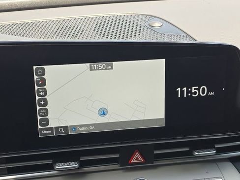 Used 2025 Hyundai Elantra Limited FWD image 29