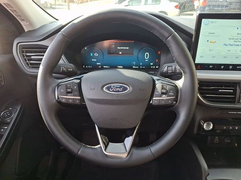 Used 2025 Ford Escape Platinum w/ Class II Trailer Tow Package AWD/4WD image 19