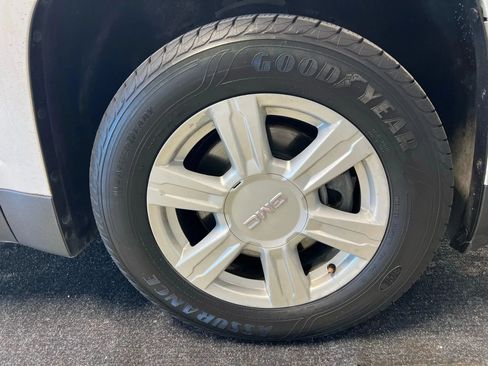 Used 2014 GMC Terrain SLE FWD image 16