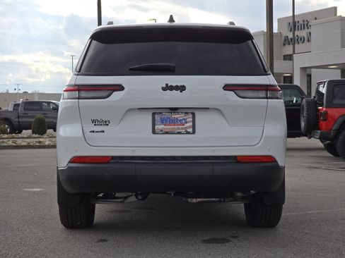 New 2025 Jeep Grand Cherokee L Altitude image 15
