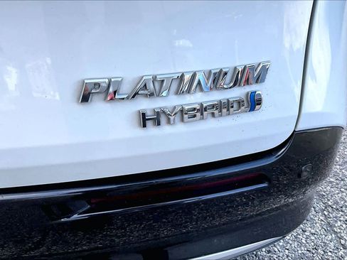 Used 2022 Toyota Sienna Platinum image 10