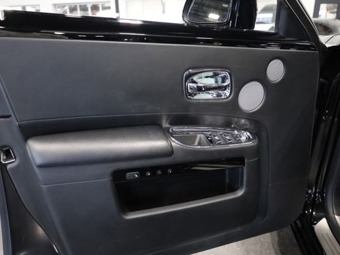 Used 2015 Rolls-Royce Ghost Base image 14