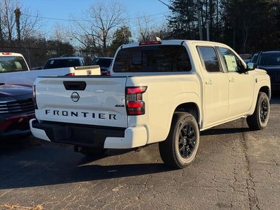 New 2026 Nissan Frontier SV w/ SV Convenience Package