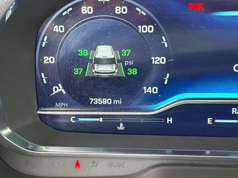 Used 2024 Chevrolet Suburban RST RWD image 26