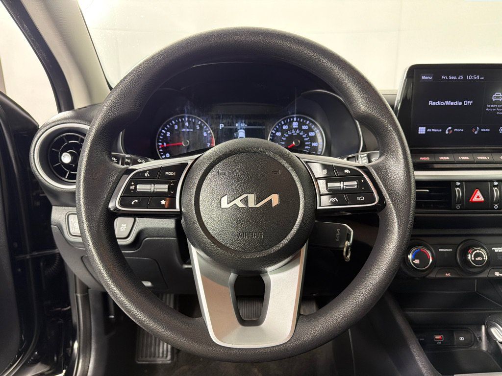 Used 2024 Kia Forte LXS FWD image 13