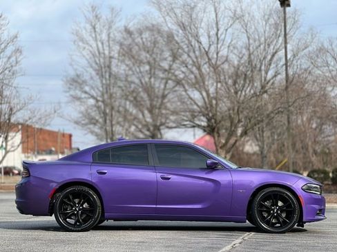 Used 2018 Dodge Charger R/T w/ Plus Group image 4