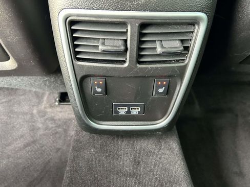 Used 2018 Dodge Charger R/T w/ Plus Group RWD image 15
