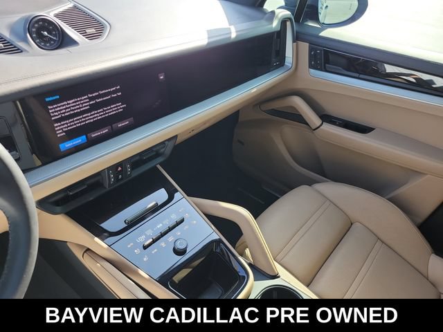Used 2024 Porsche Cayenne S AWD/4WD image 25