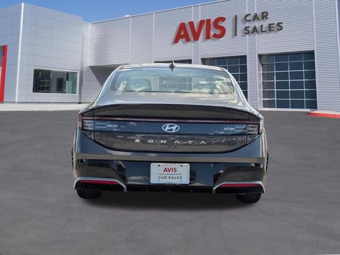 Used 2025 Hyundai Sonata SEL FWD image 5