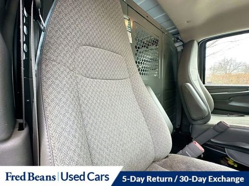 Used 2010 GMC Savana 2500 image 22